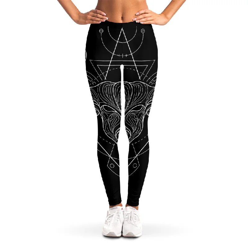 Closeout Black And White Taurus Sign Print Women's Leggings