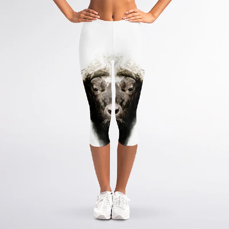 Incredible Offers Bull Portrait Print Women's Capri Leggings